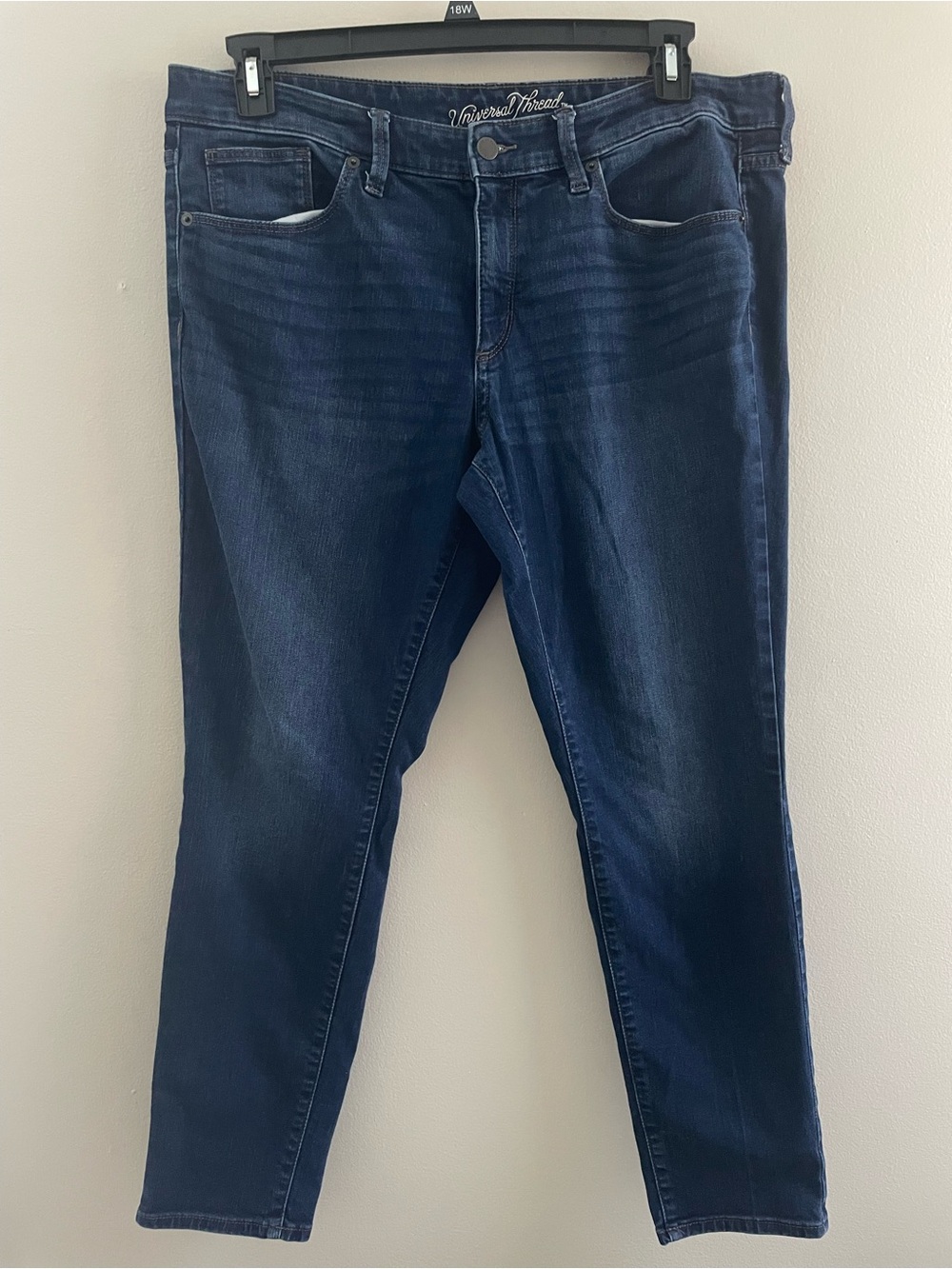 Women’s Size 14/32R Universal Thread Mid Rise Skinny Jeans